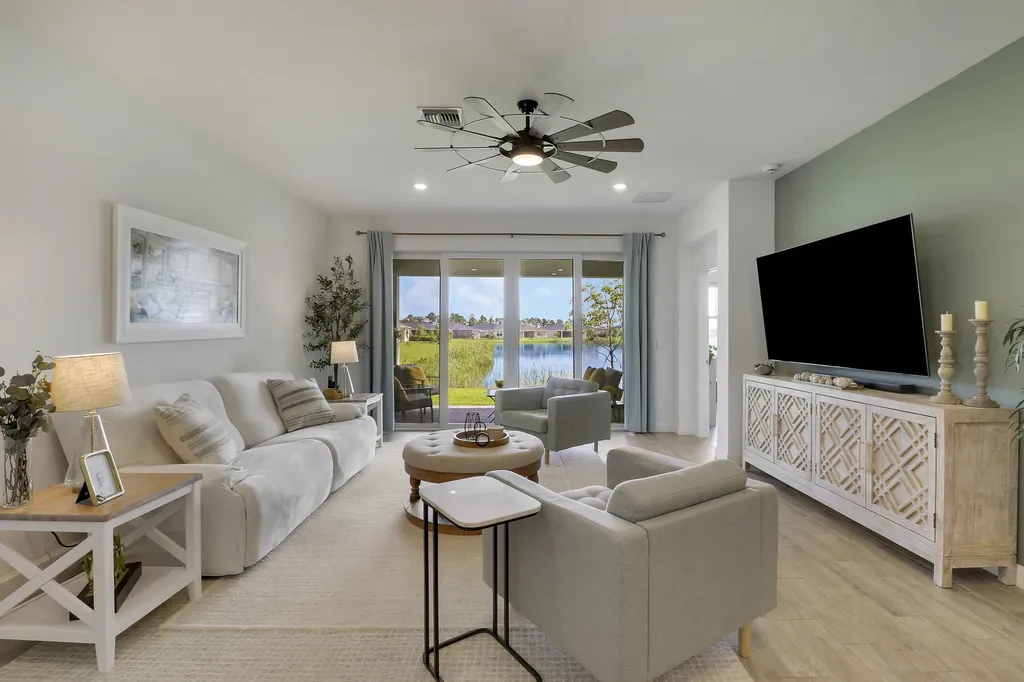 1960 SE Crosswood Way Port St Lucie FL 34984
