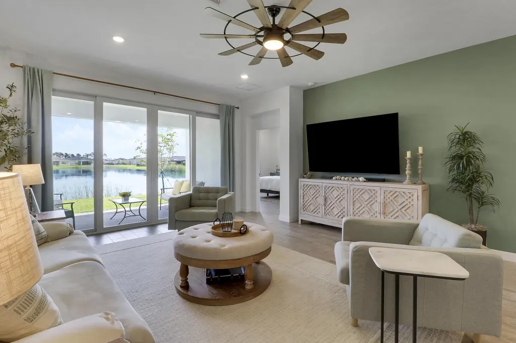 1960 SE Crosswood Way Port St Lucie FL 34984