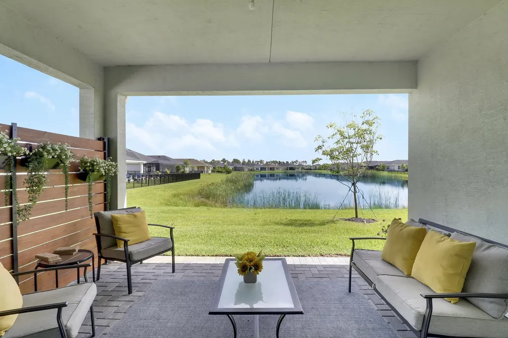 1960 SE Crosswood Way Port St Lucie FL 34984