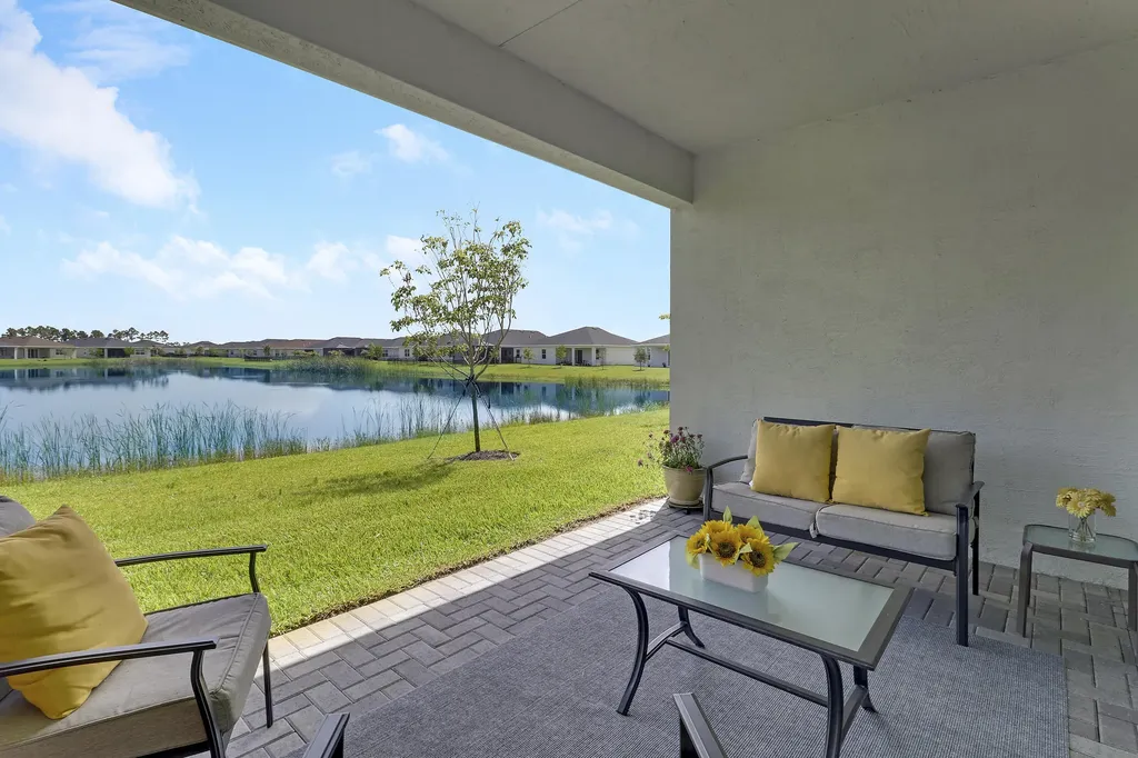 1960 SE Crosswood Way Port St Lucie FL 34984