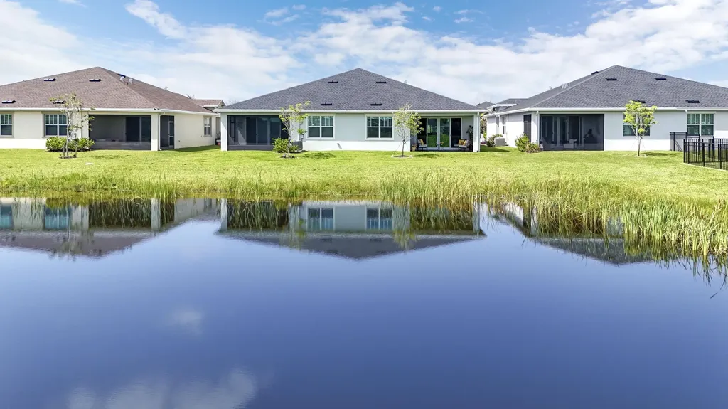 1960 SE Crosswood Way Port St Lucie FL 34984