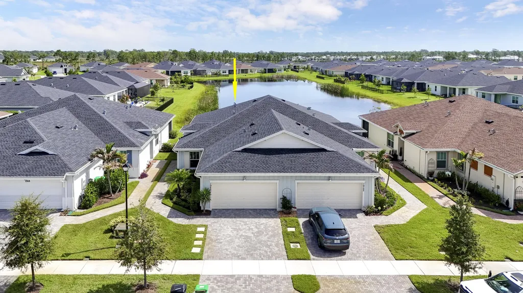 1960 SE Crosswood Way Port St Lucie FL 34984