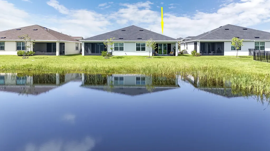1960 SE Crosswood Way Port St Lucie FL 34984