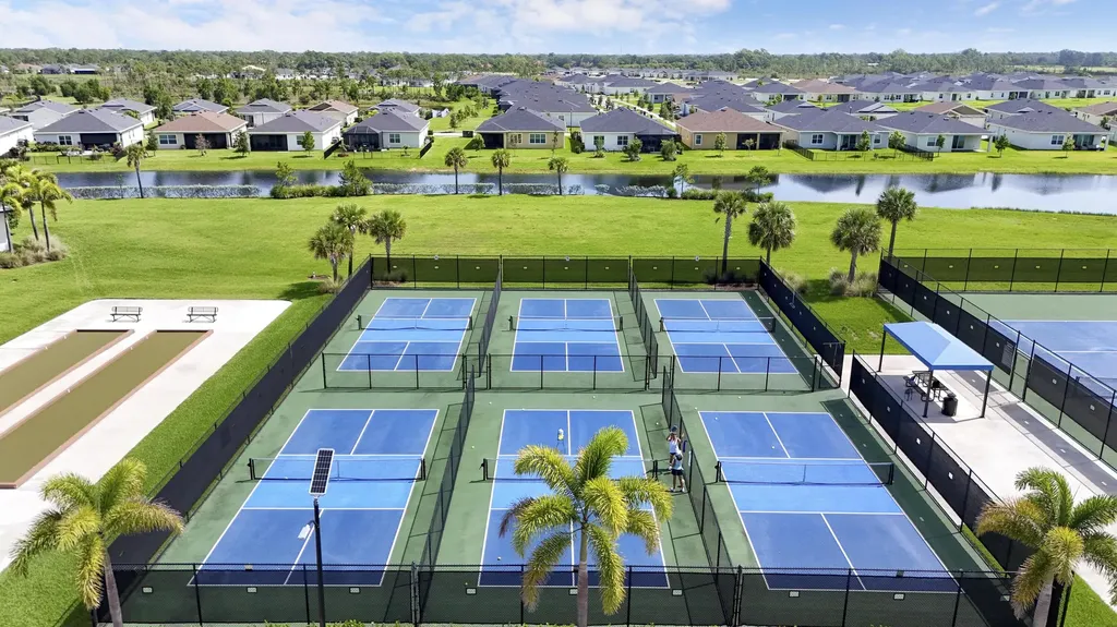 1960 SE Crosswood Way Port St Lucie FL 34984