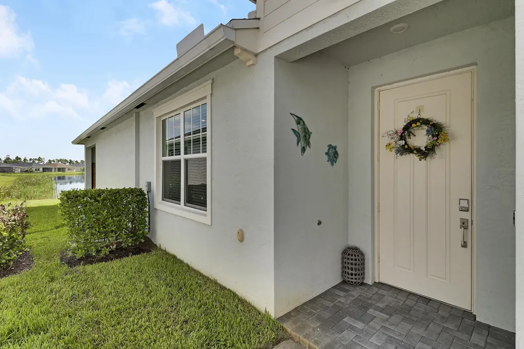 1960 SE Crosswood Way Port St Lucie FL 34984