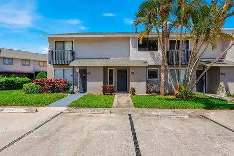 2305 Seaside Drive Greenacres FL 33463