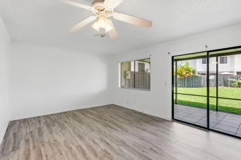 2305 Seaside Drive Greenacres FL 33463