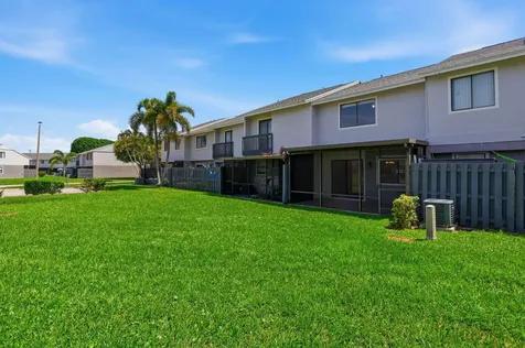 2305 Seaside Drive Greenacres FL 33463