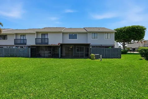 2305 Seaside Drive Greenacres FL 33463