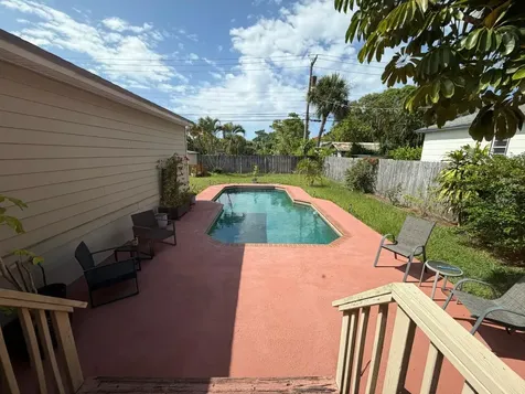 1007 Avon Road West Palm Beach FL 33401
