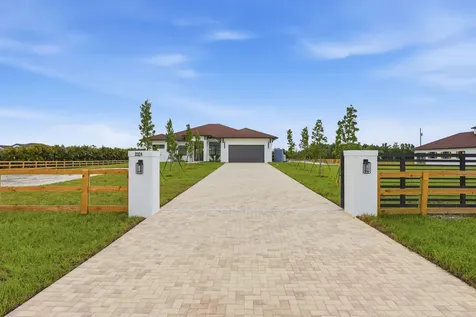 2324 Deer Run Trail Loxahatchee FL 33470