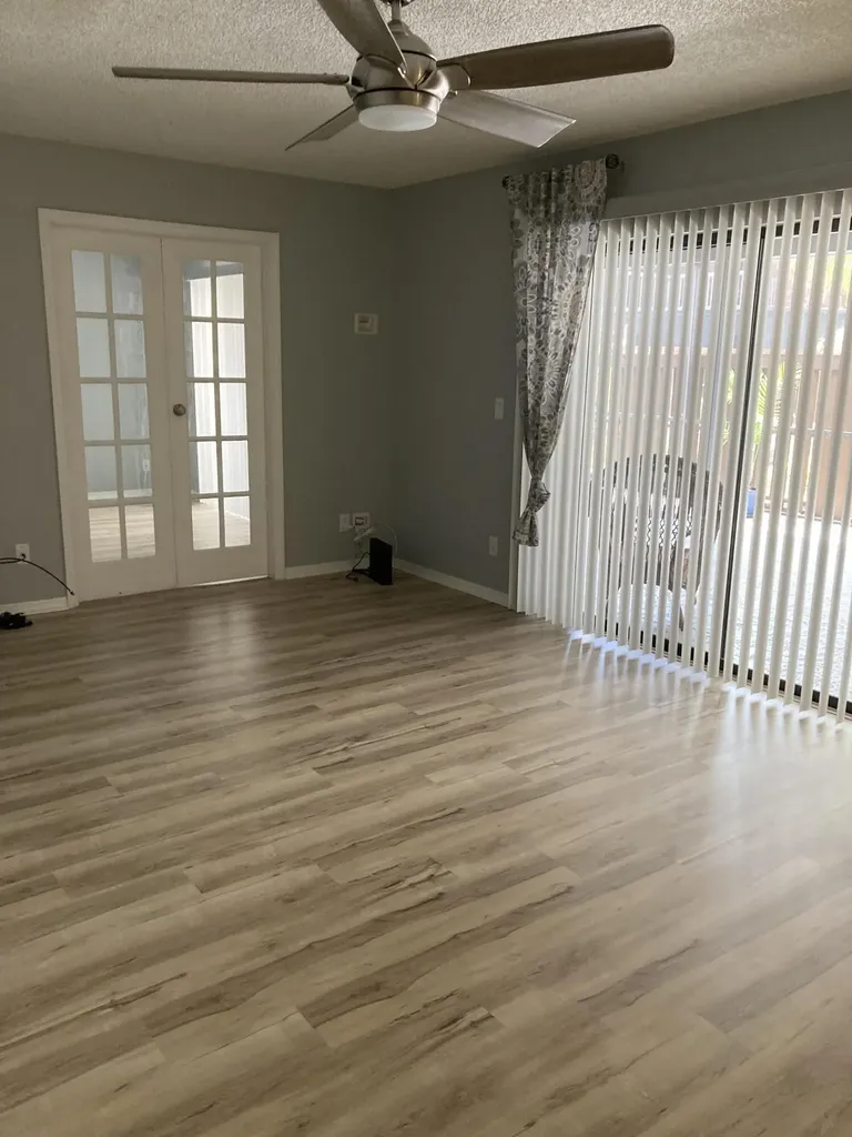 303 SE Castle Court SE Port St Lucie FL 34952