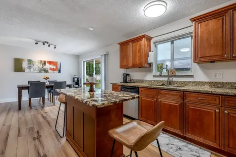 4317 Applecrest Drive Palm Beach Gardens FL 33410