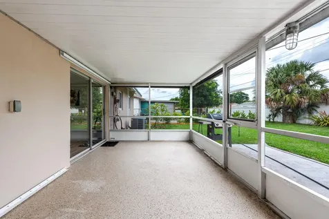 4317 Applecrest Drive Palm Beach Gardens FL 33410