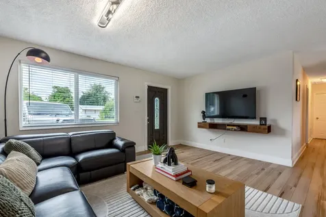 4317 Applecrest Drive Palm Beach Gardens FL 33410