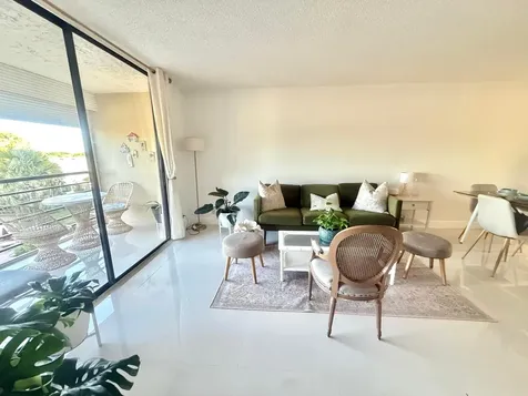 4640 Lucerne Lakes Boulevard W Lake Worth FL 33467