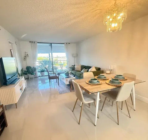 4640 Lucerne Lakes Boulevard W Lake Worth FL 33467