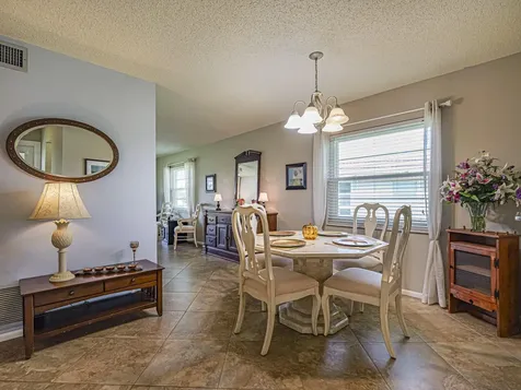 106 Spring Lake Court Vero Beach FL 32962