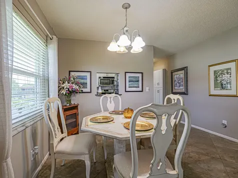 106 Spring Lake Court Vero Beach FL 32962