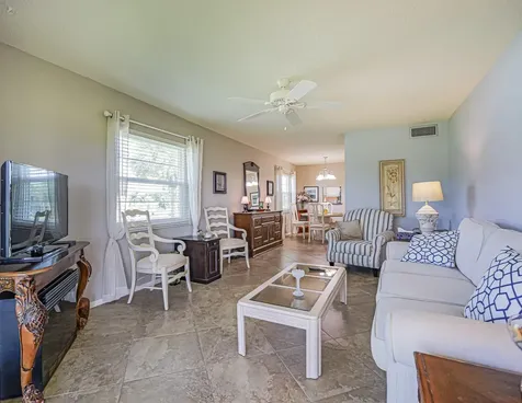 106 Spring Lake Court Vero Beach FL 32962