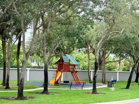 13219 NW 7th Manor Plantation FL 33325
