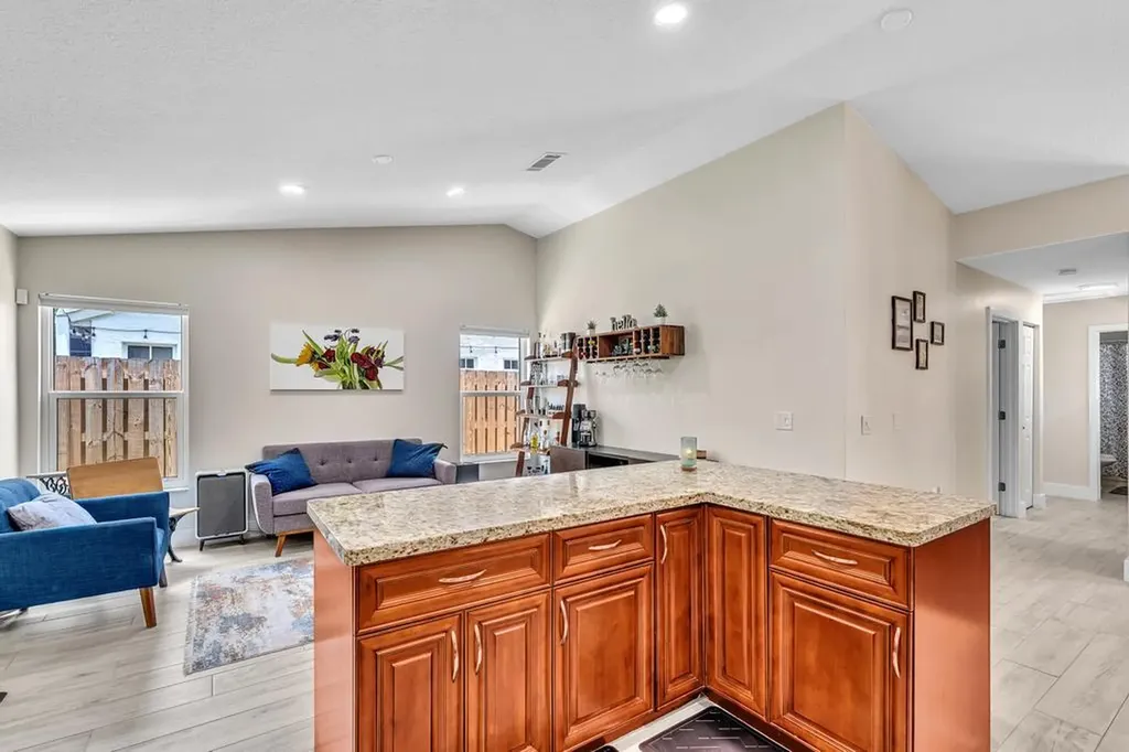 3083 Lillian Lane Margate FL 33063