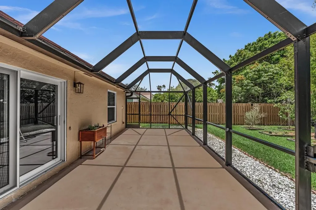 3083 Lillian Lane Margate FL 33063