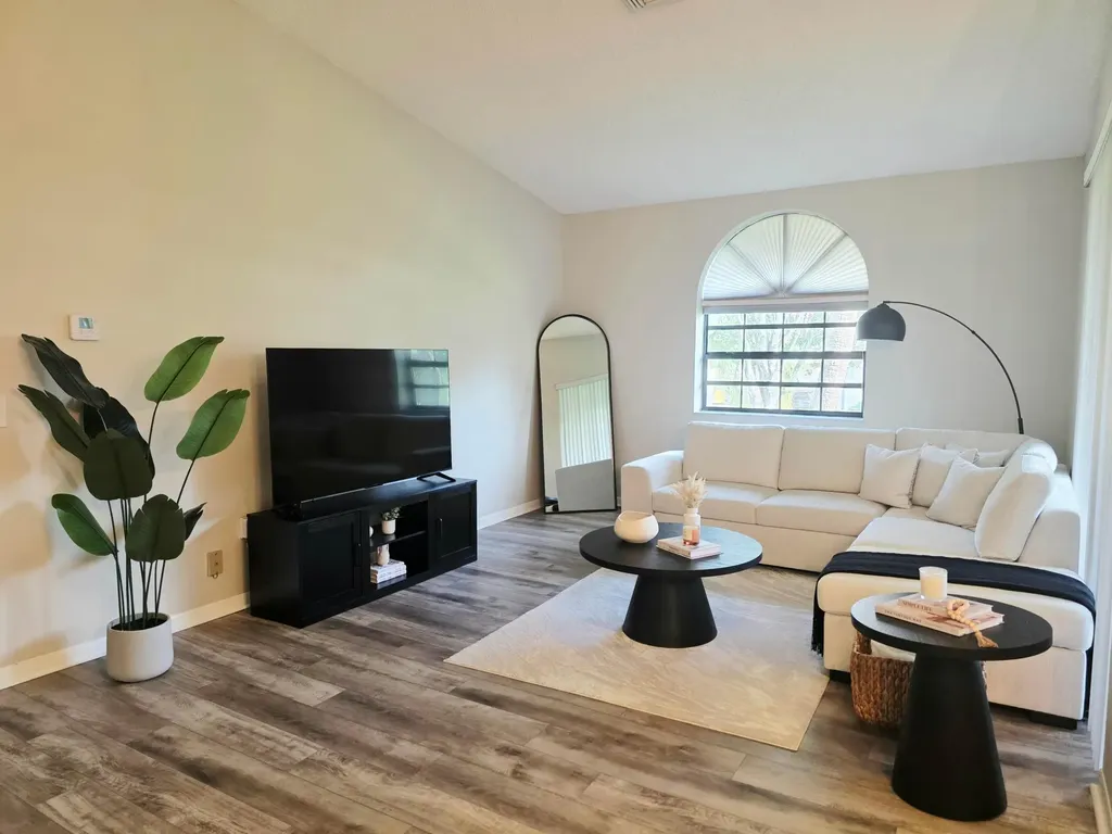 5450 Verona Drive Boynton Beach FL 33437