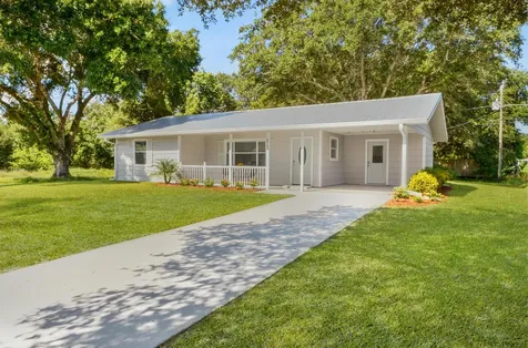 8745 98th Court Vero Beach FL 32967