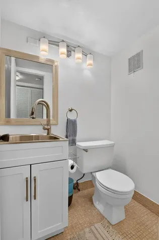 290 Oakridge Q Deerfield Beach FL 33442