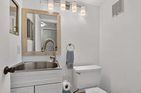 290 Oakridge Q Deerfield Beach FL 33442