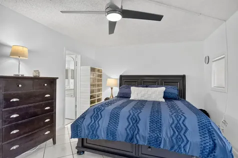290 Oakridge Q Deerfield Beach FL 33442