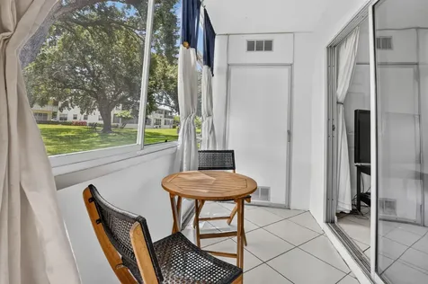 290 Oakridge Q Deerfield Beach FL 33442