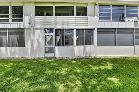 290 Oakridge Q Deerfield Beach FL 33442