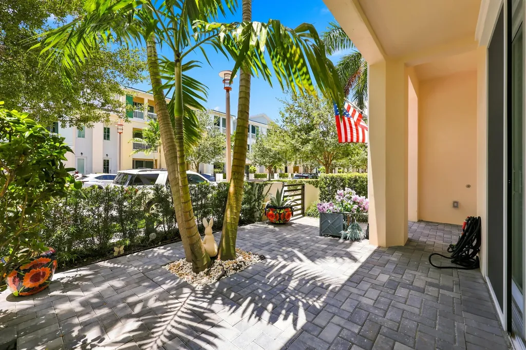 5197 Beckman Terrace Palm Beach Gardens FL 33418