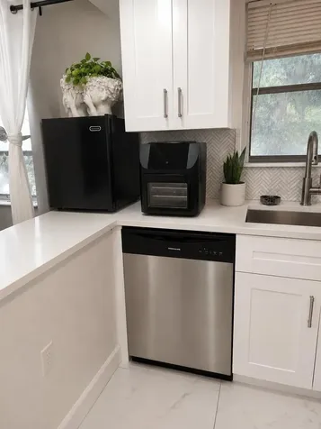 2607 NE 8th Avenue NE Wilton Manors FL 33334