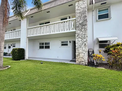 3154 Meridian Way S Palm Beach Gardens FL 33410