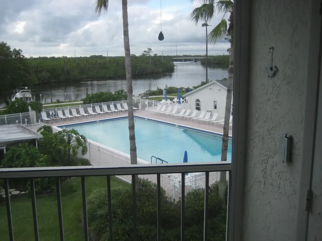 2512 SE Anchorage Cove Port St Lucie FL 34952