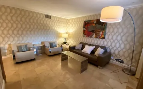 600 NE 7th Avenue Fort Lauderdale FL 33304