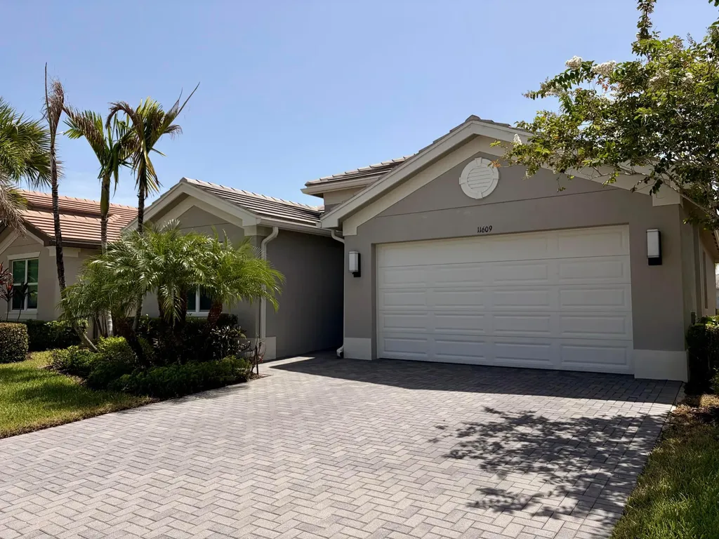 11609 SW Hawthorne Hill Road Port St Lucie FL 34987