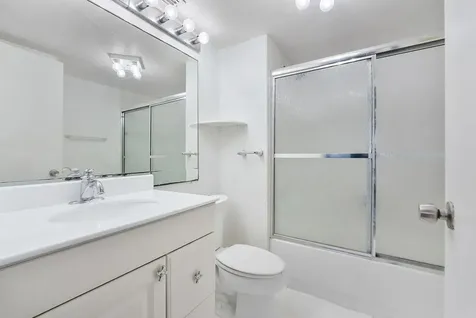 1075 Riverside Drive Coral Springs FL 33071
