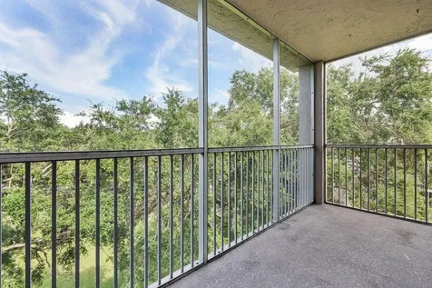 1075 Riverside Drive Coral Springs FL 33071