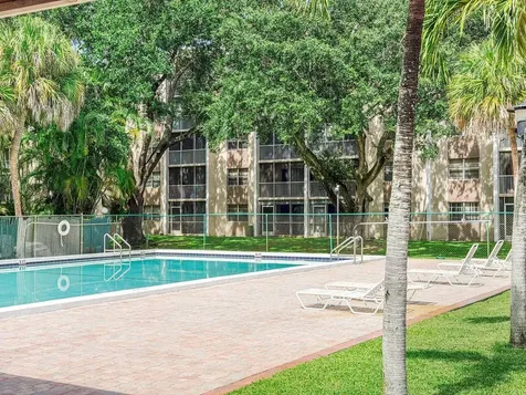 1075 Riverside Drive Coral Springs FL 33071