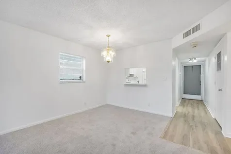 1075 Riverside Drive Coral Springs FL 33071