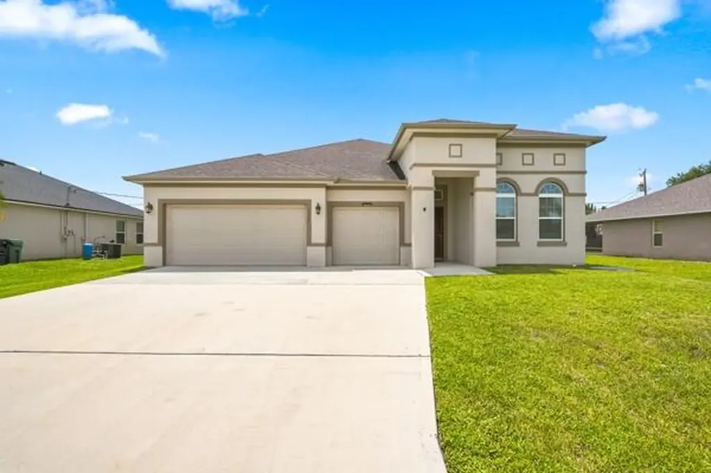 1957 SW Logan Street Port St Lucie FL 34953