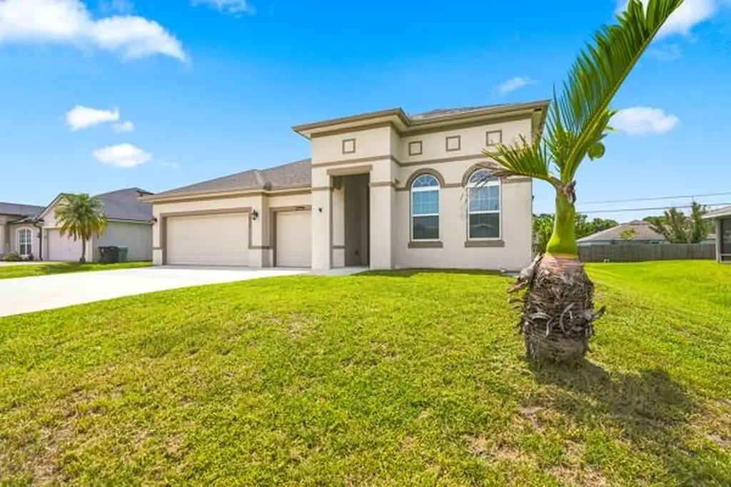 1957 SW Logan Street Port St Lucie FL 34953
