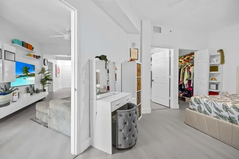 533 NE 3rd Avenue Fort Lauderdale FL 33301