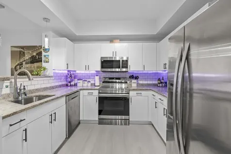 533 NE 3rd Avenue Fort Lauderdale FL 33301