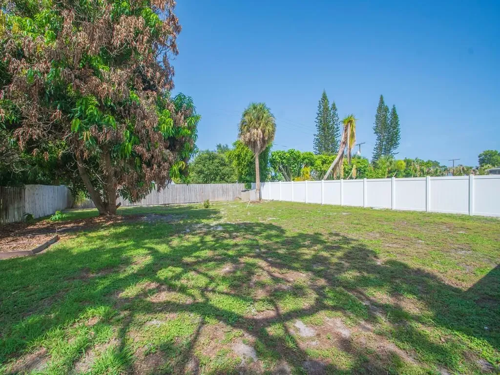 2309 NE 13th Court Jensen Beach FL 34957