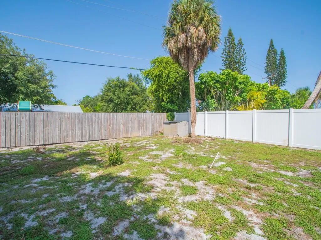 2309 NE 13th Court Jensen Beach FL 34957